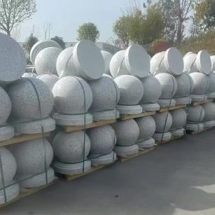 呼伦贝尔 白麻花岗岩石材圆球，石球，挡车球，隔离球，景观石球，风水球等