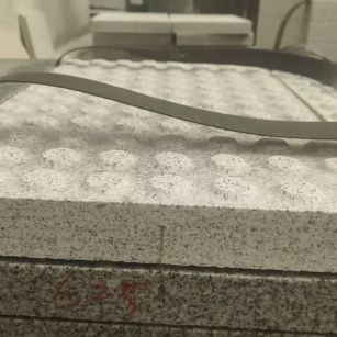 呼伦贝尔 芝麻白花岗岩6.0公分荔枝面五轴加工雕刻盲点