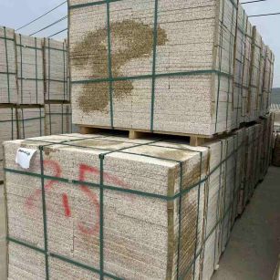 呼伦贝尔 黄金麻花岗岩石材荔枝面地铺石2.5*300*600