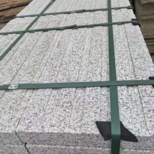 呼伦贝尔 白麻花岗岩直行盲道石，盲条，地铺石