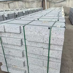 呼伦贝尔 白麻花岗岩路沿石，弧形路沿石，道牙石，马路牙子，界石，路缘石，平沿石，直岩石，平缘石等