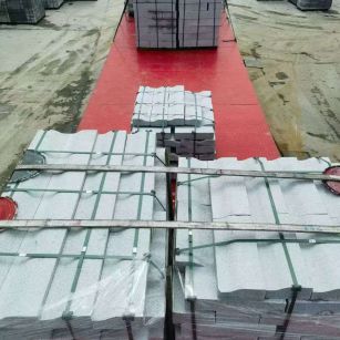 呼伦贝尔 芝麻白仿形加直形路沿石出货日常