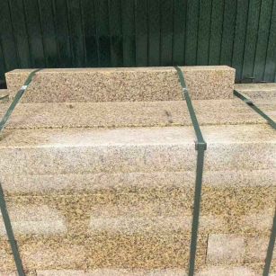 呼伦贝尔 黄金麻花岗岩石材机切面栏杆料半成品