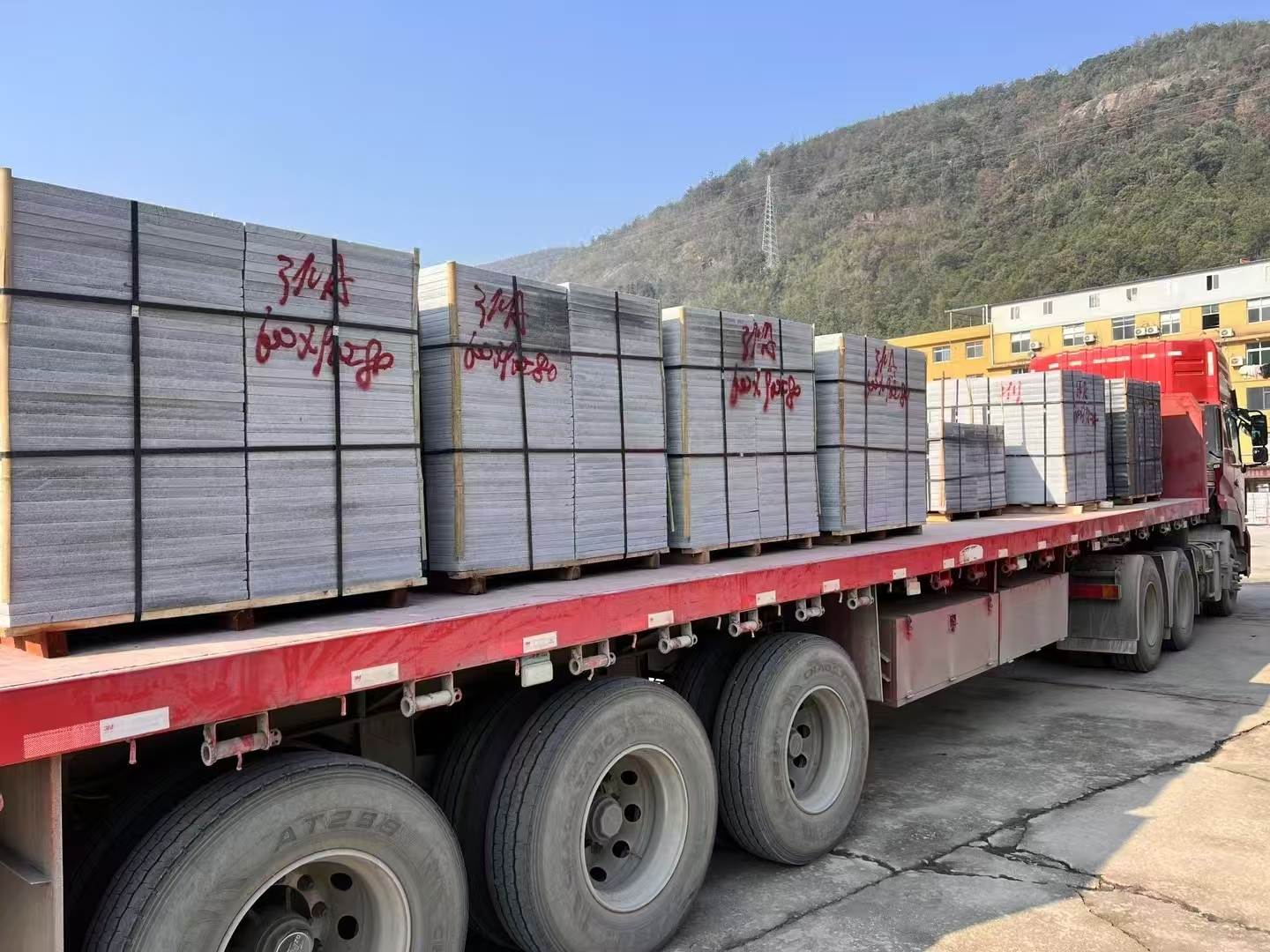 呼伦贝尔 芝麻灰地铺石出货日常