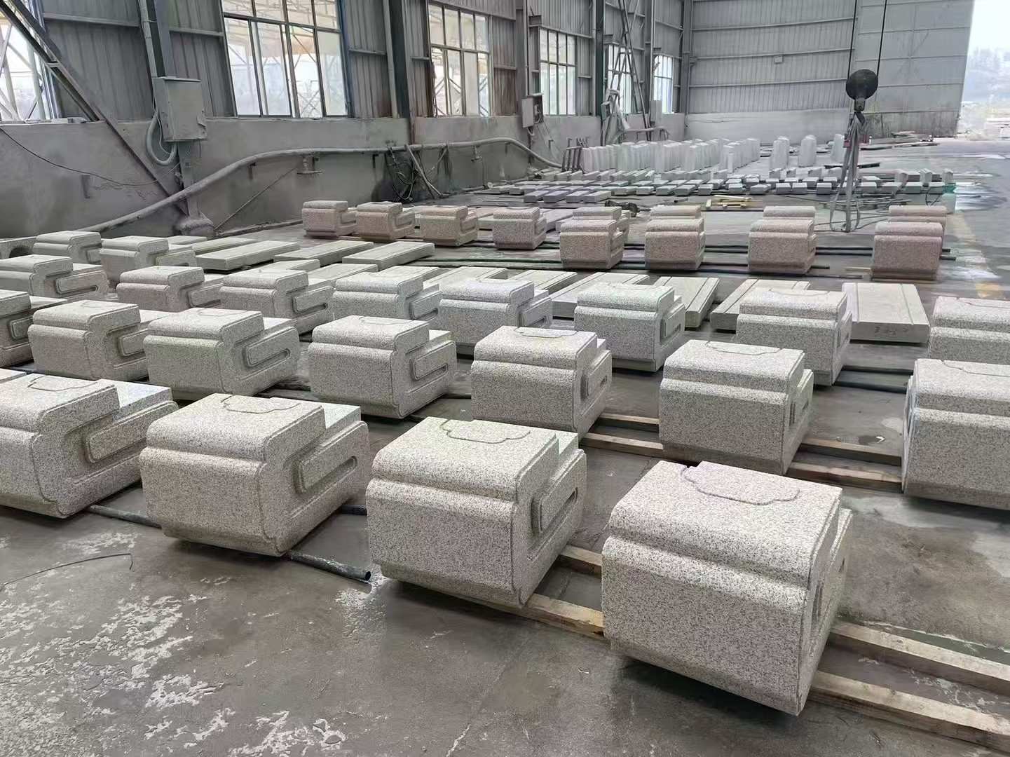 呼伦贝尔 白麻花岗岩异形加工-石凳，坐凳