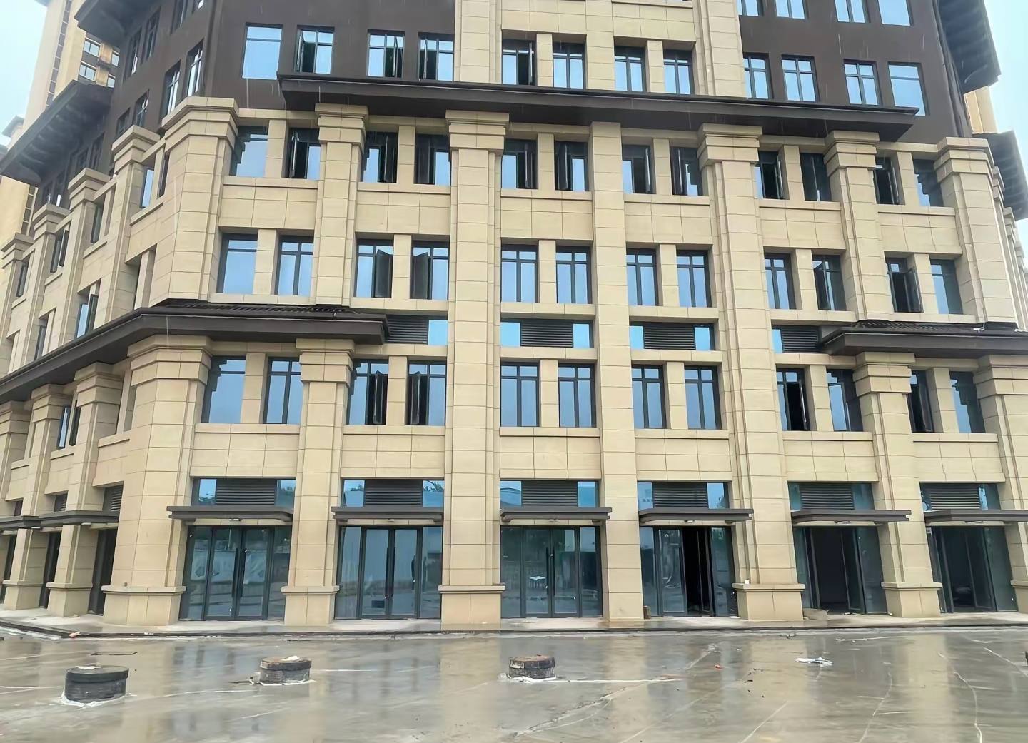 呼伦贝尔 黄金麻花岗岩荔枝面小区外墙干挂