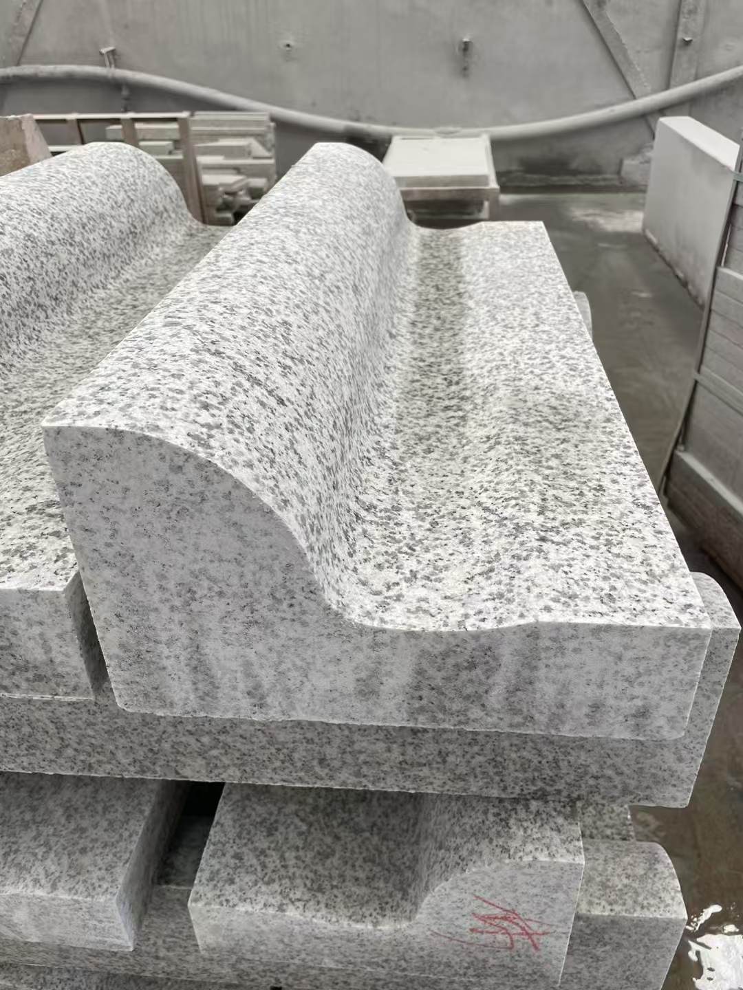 呼伦贝尔 白麻花岗岩S型路沿石，路侧石，马路牙子等