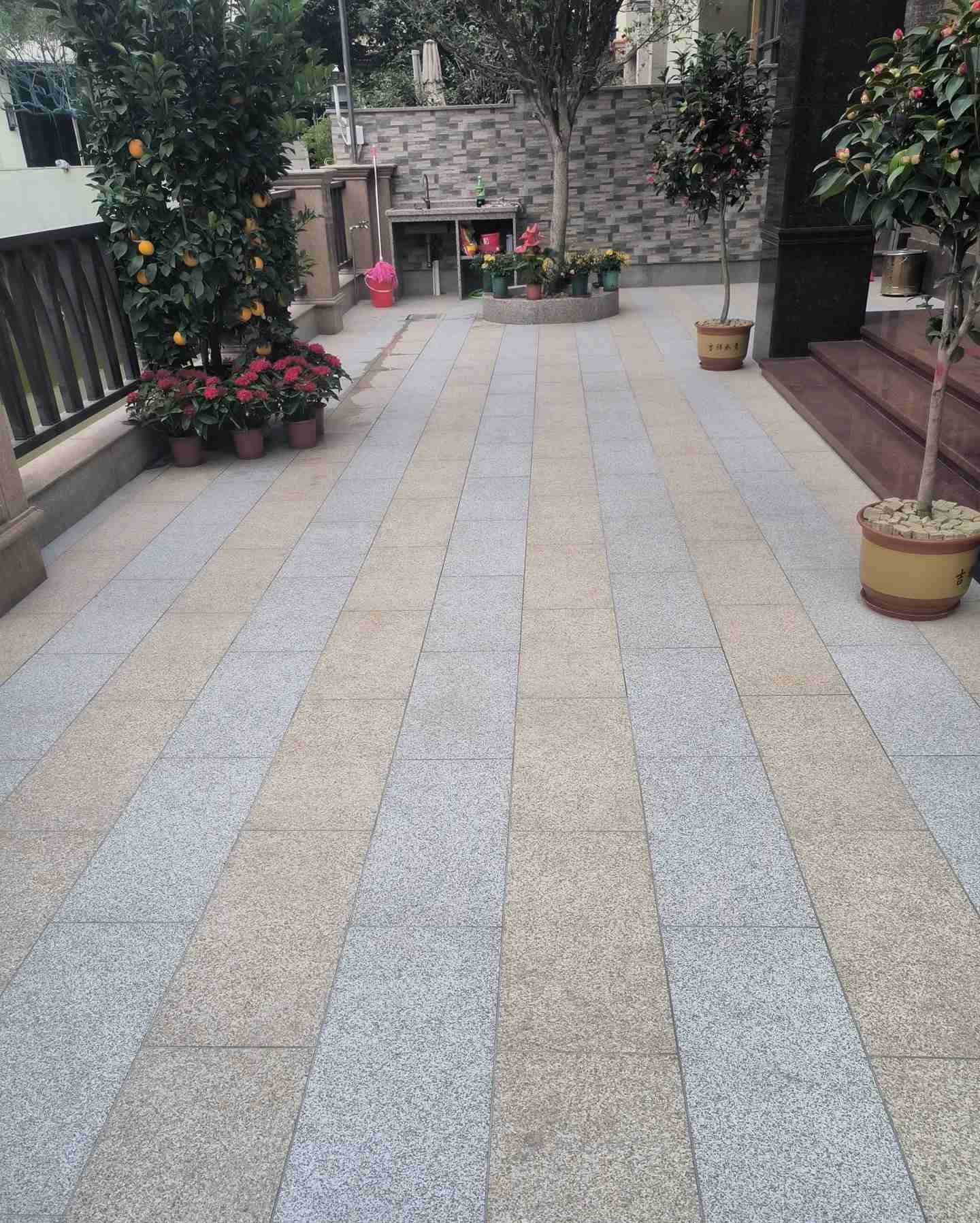 呼伦贝尔 黄金麻白麻荔枝面庭院铺装展示