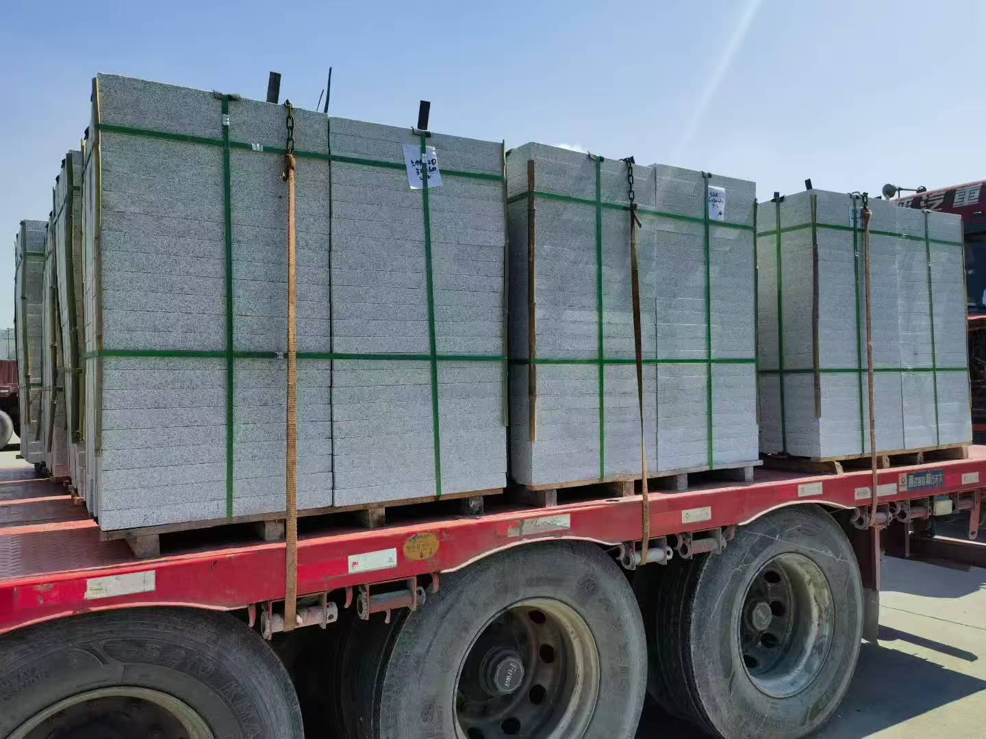 呼伦贝尔芝麻白花岗岩出货日常地铺石