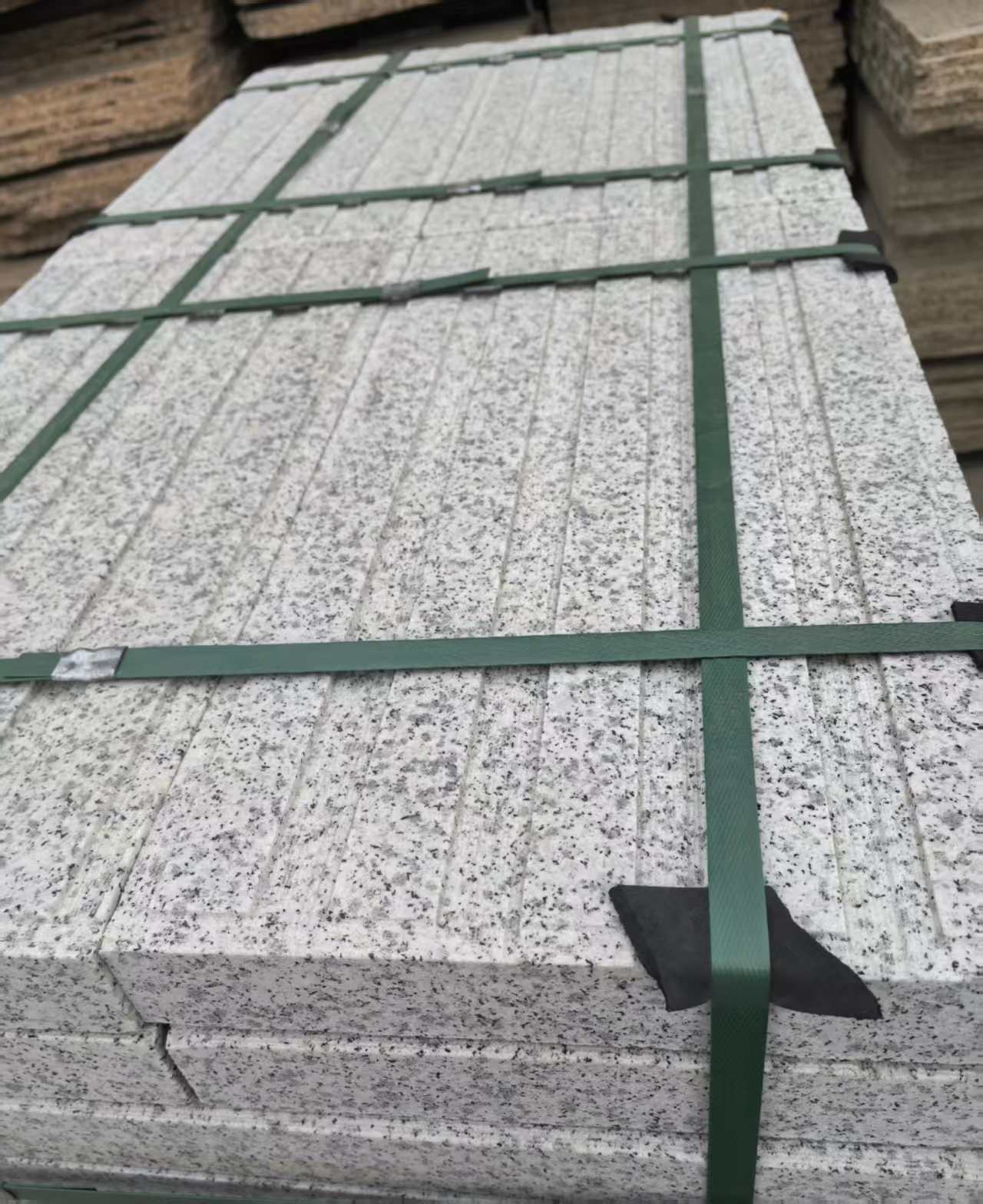 呼伦贝尔 白麻花岗岩直行盲道石，盲条，地铺石