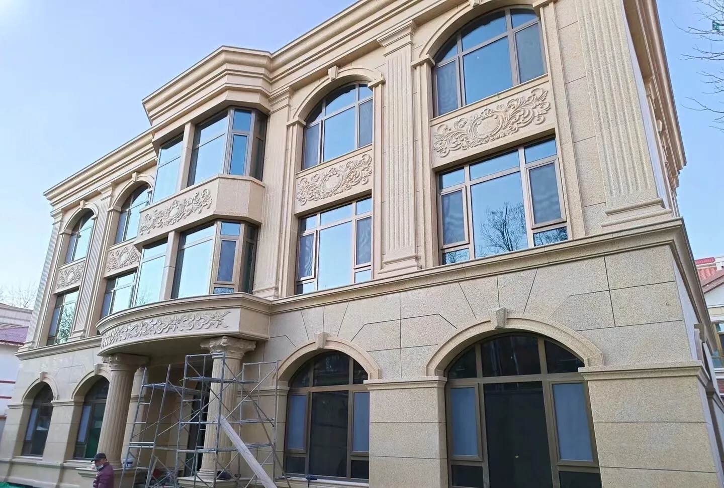 呼伦贝尔 黄金麻花岗岩别墅外墙干挂