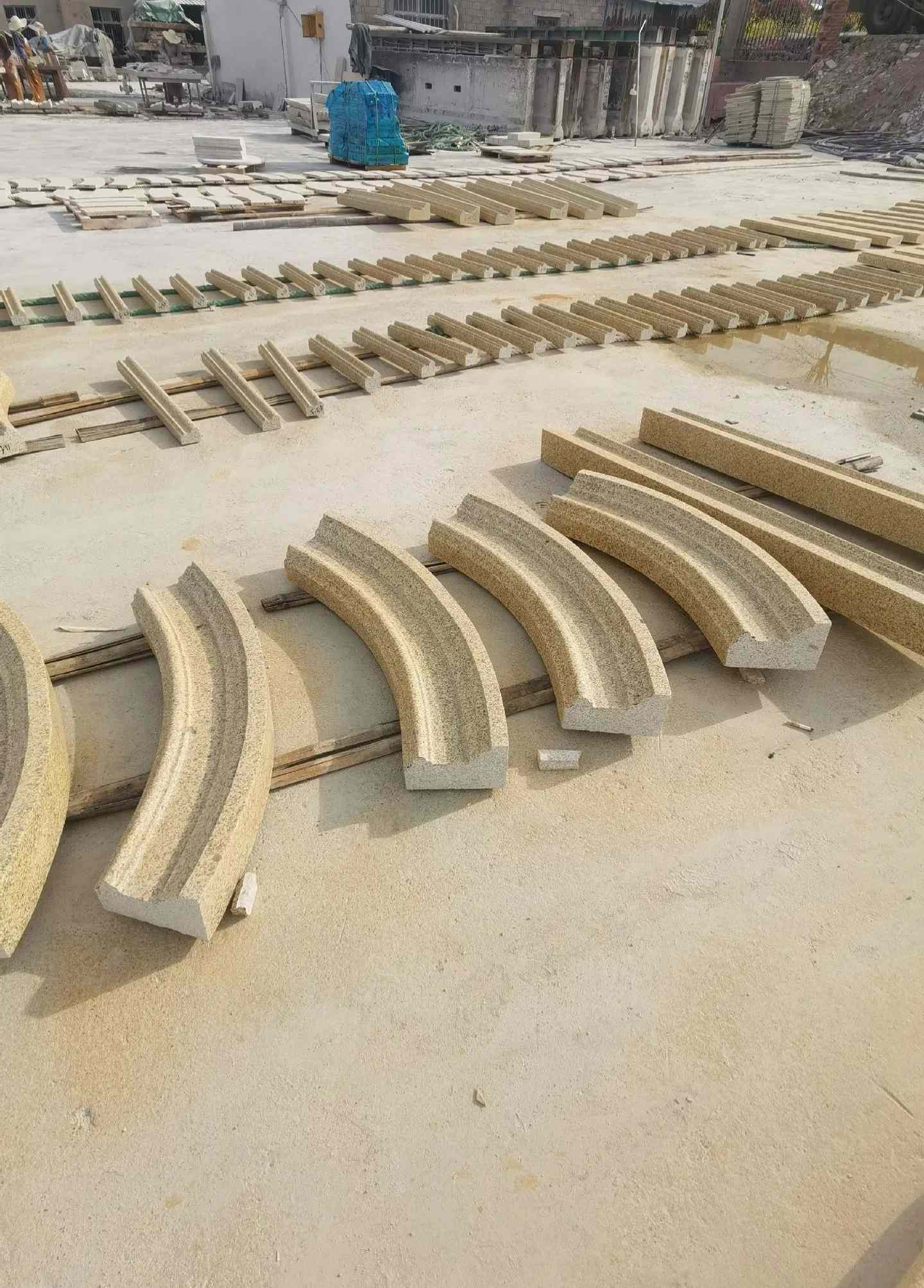 呼伦贝尔 黄金麻花岗岩别墅线条