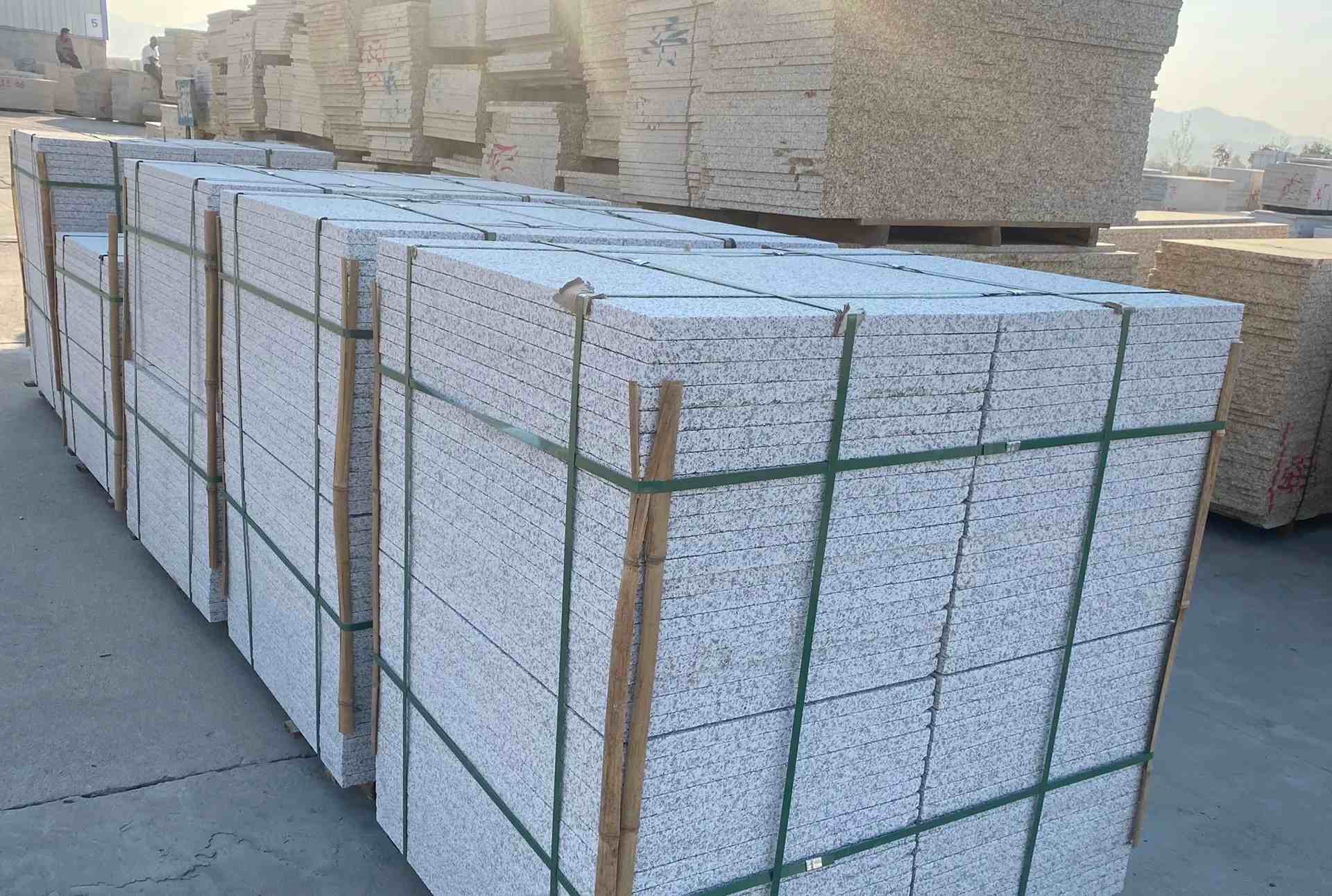 呼伦贝尔 白麻花岗岩荔枝面地铺石